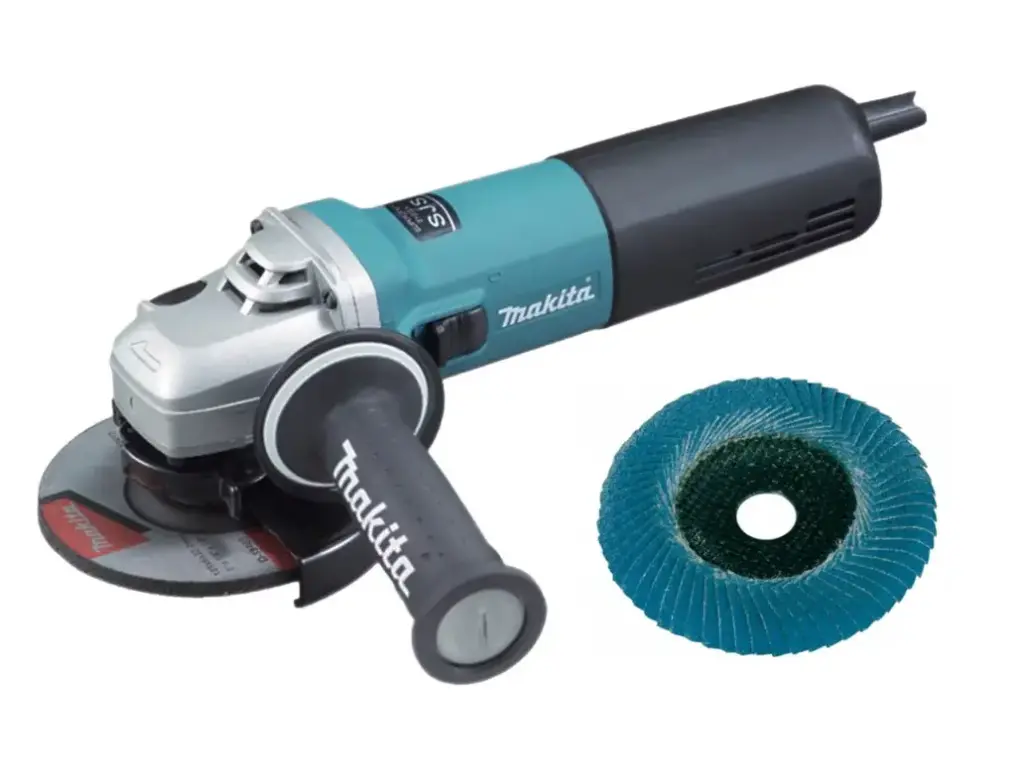 Winkelschleifer von Makita mit Lamellen Schleifpapier